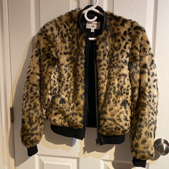 Faux Fur Jacket - Picture 7 of 9